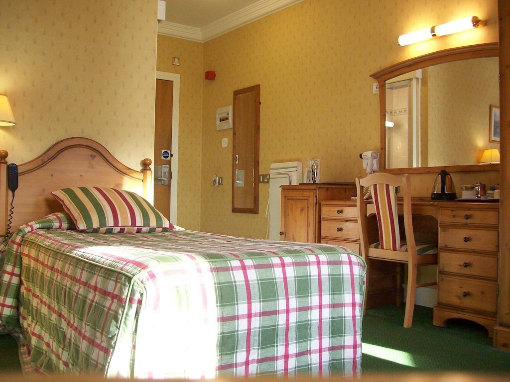 Elstead Hotel Борнмут Екстер'єр фото